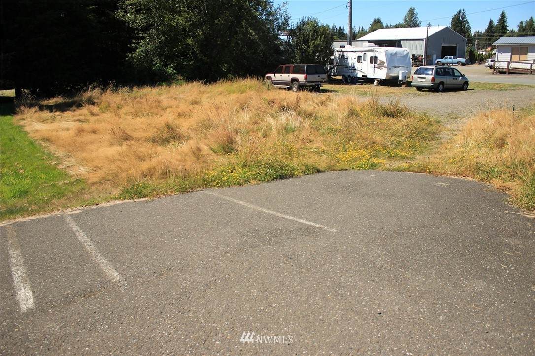 720 S Forks Ave - Photo 1