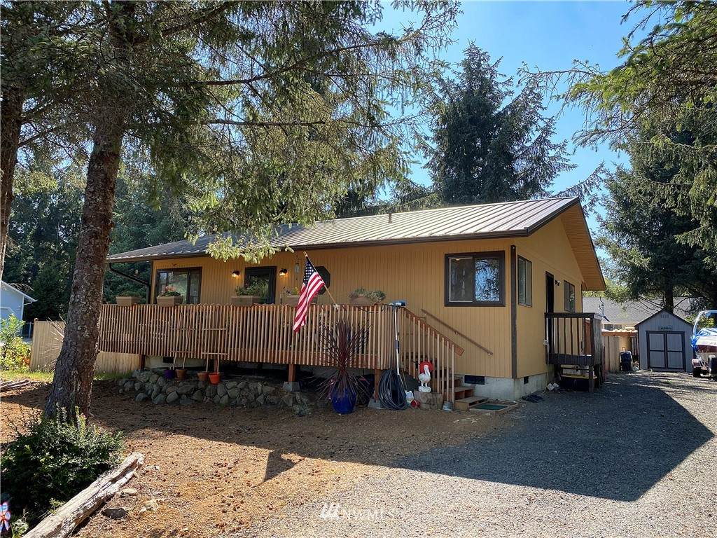643 Weatherwax Loop - Photo 1