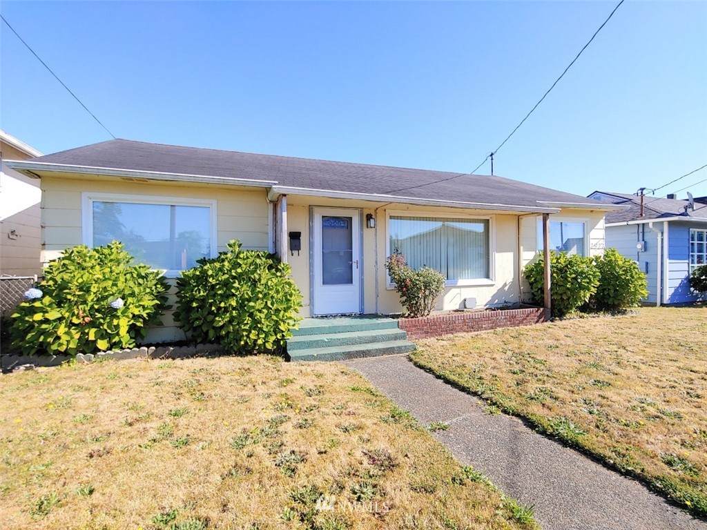 2927 Pacific Avenue - Photo 1