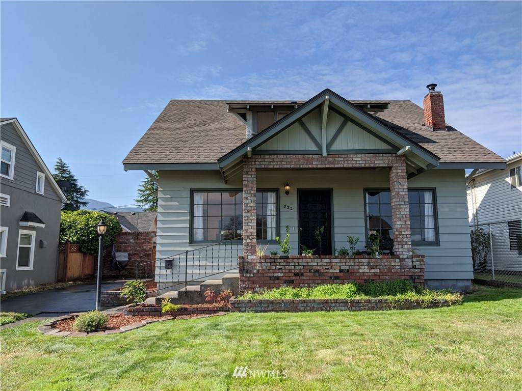 232 9th Street - Photo 1