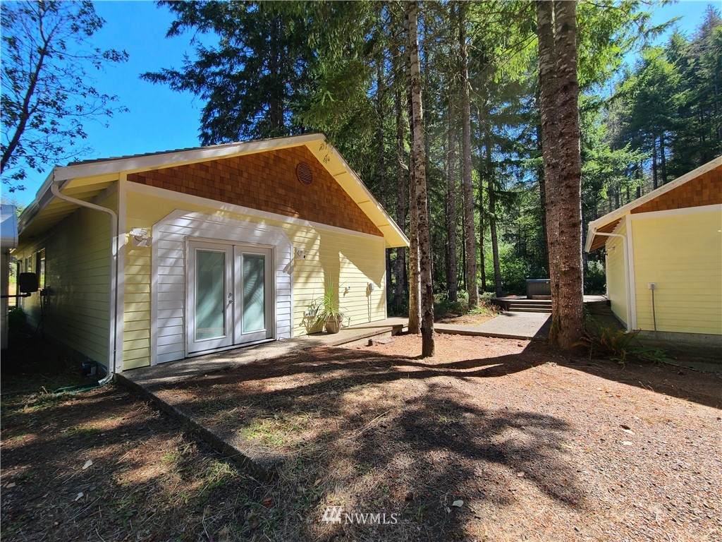 300 Burgundy Road - Photo 1