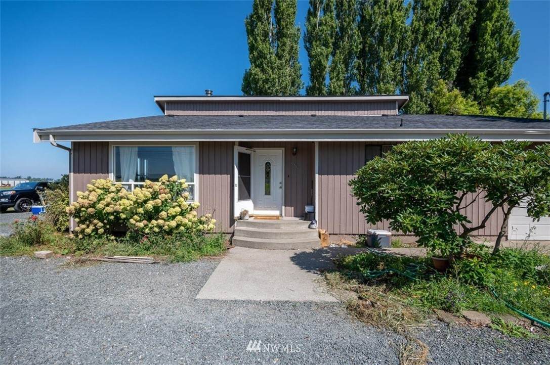 1996 Hampton Road - Photo 1