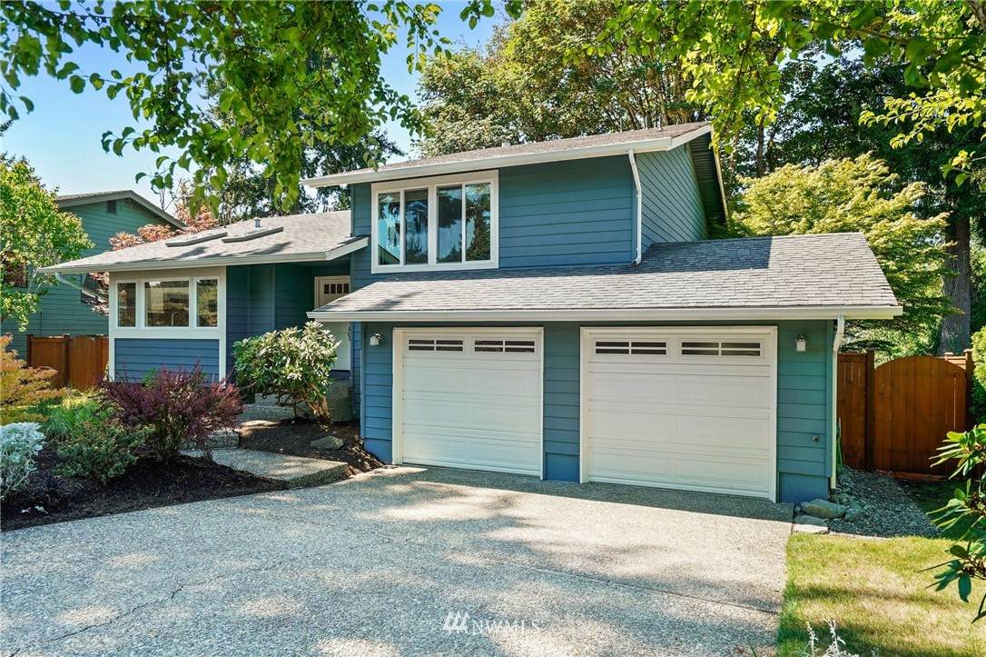 10567 158th Avenue - Photo 1