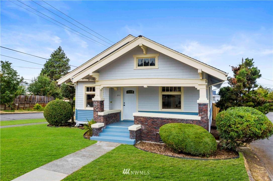 211 34th Street - Photo 1