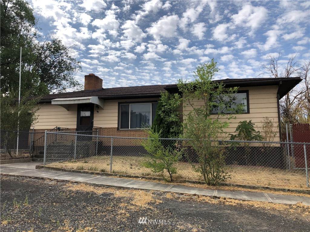 12 5th Avenue - Photo 1