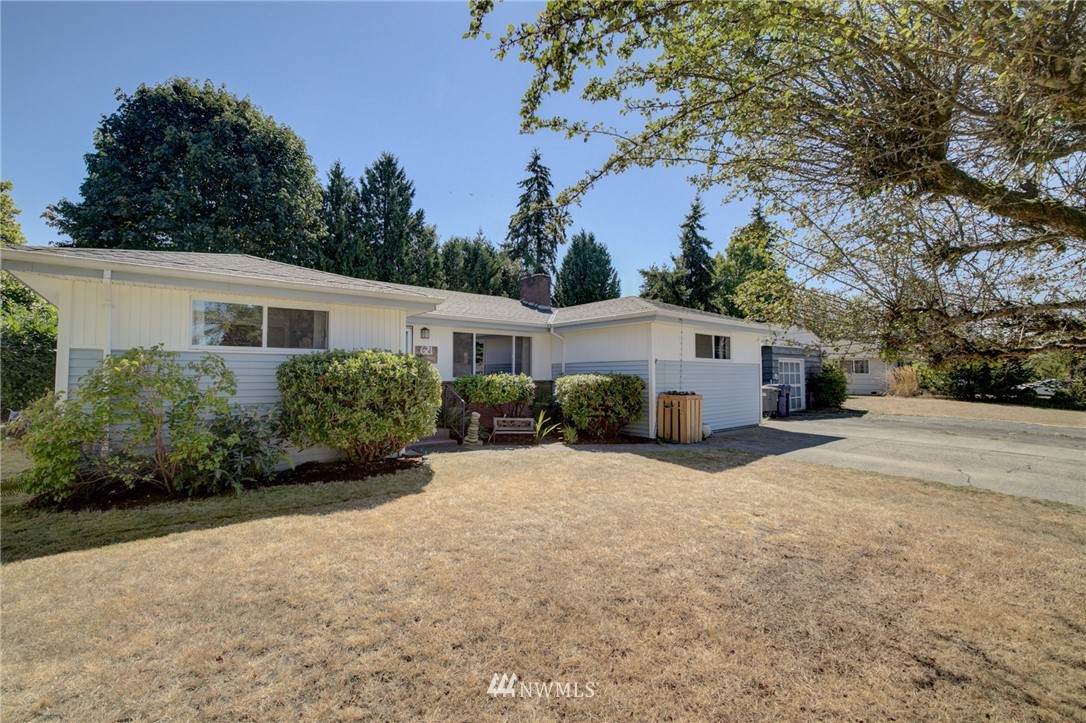 621 133rd Street - Photo 1