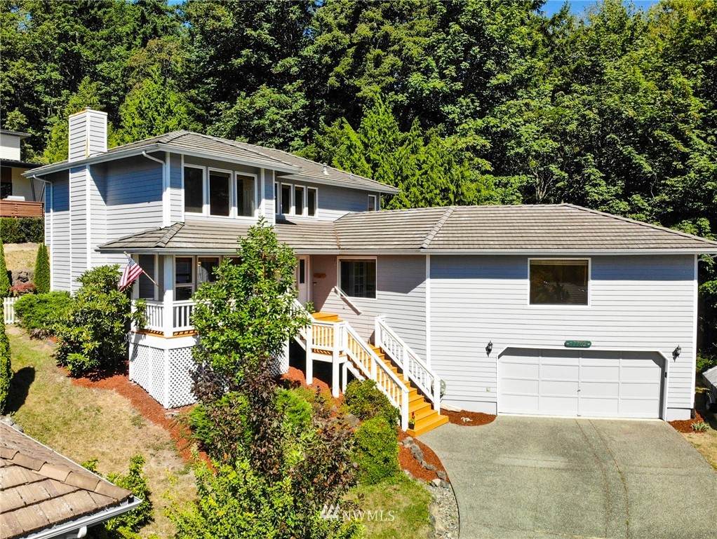 17702 Baywatch Court - Photo 1