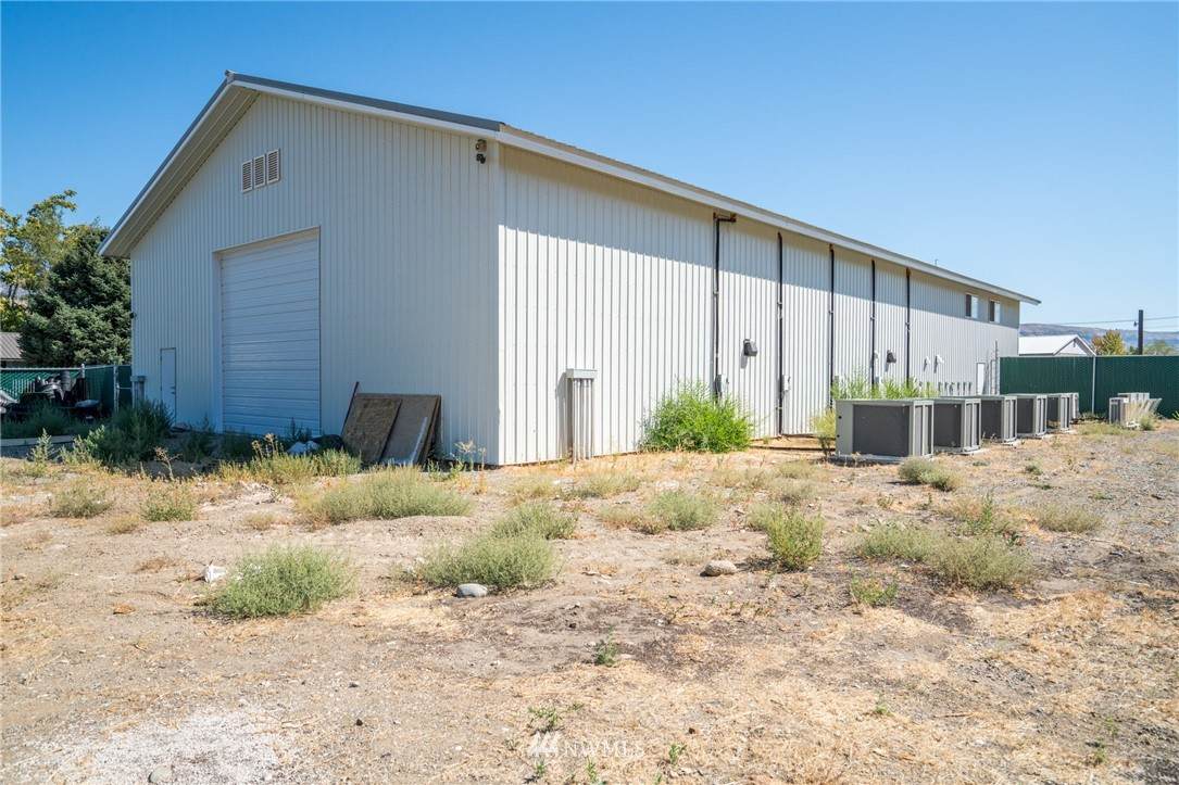 3907 Malaga Avenue - Photo 1