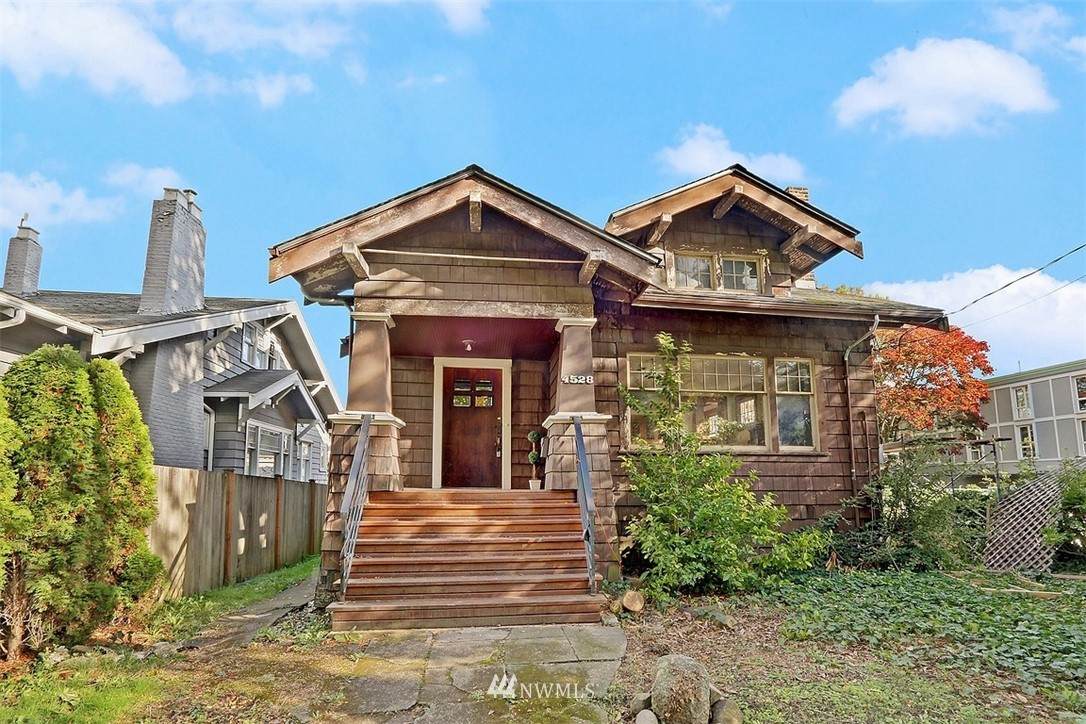 4528 4th Avenue - Photo 1