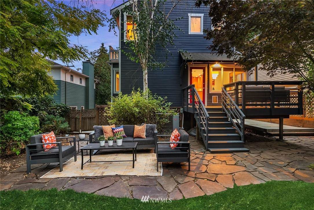 2712 Roy Street - Photo 1