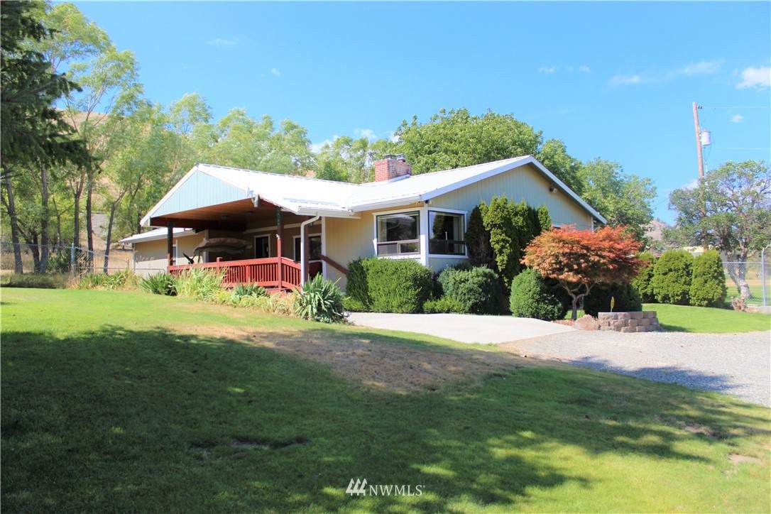 301 Main Street - Photo 1