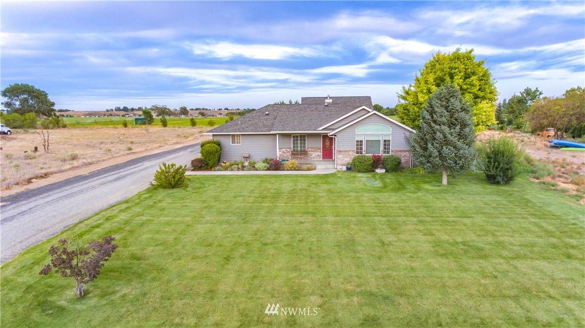 3933 Shorecrest Drive - Photo 1