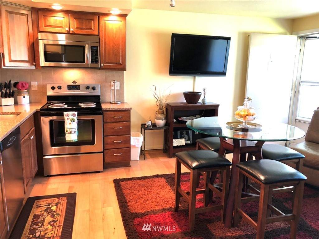 8903 Crescent Bar Road - Photo 1
