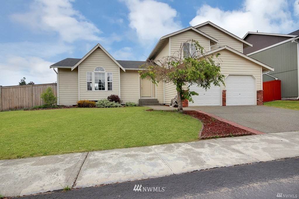 7813 195th Street - Photo 1