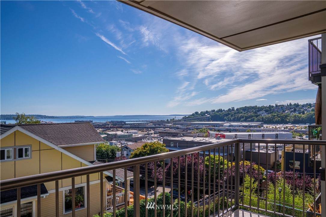 2253 Gilman Drive - Photo 1