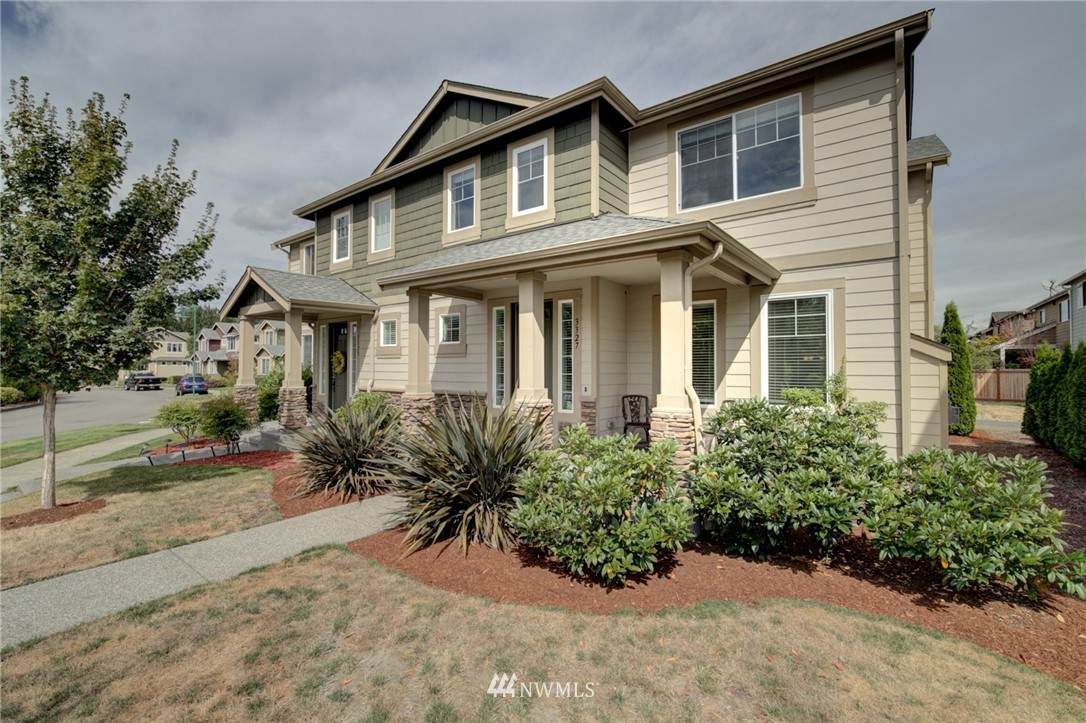 3327 141st Street - Photo 1