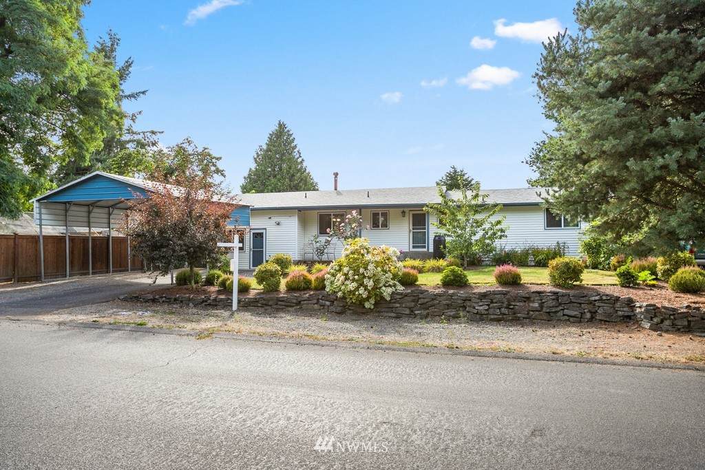 7112 47th Avenue - Photo 1