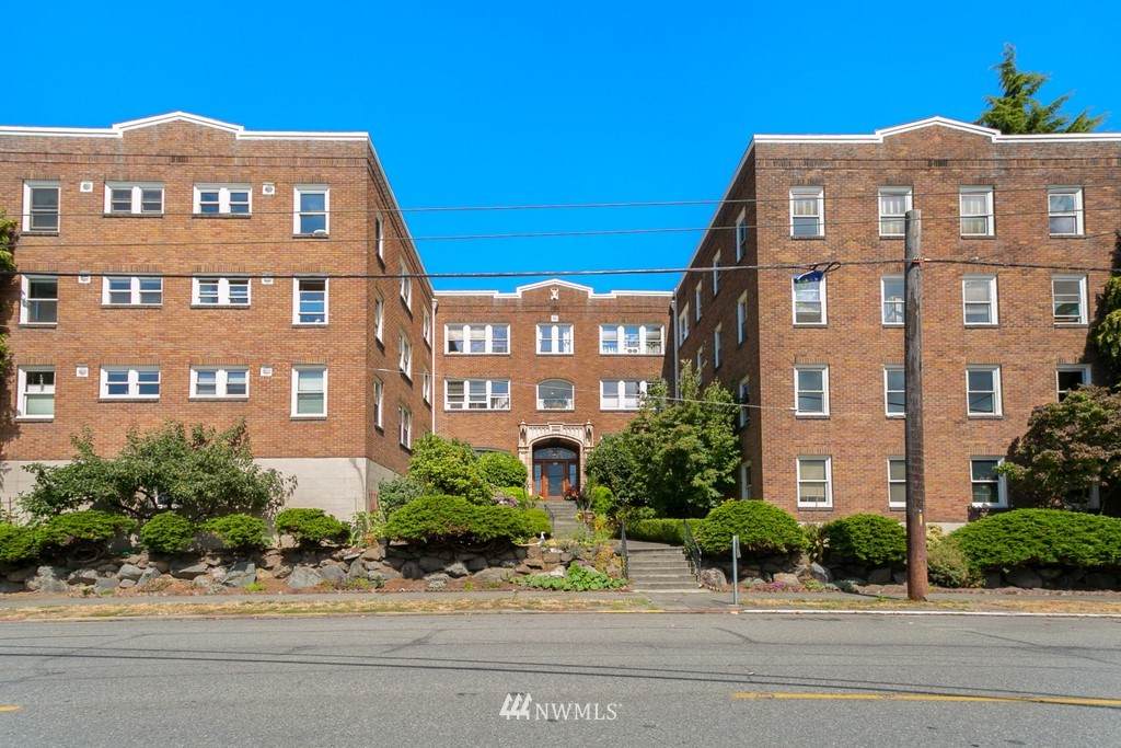 220 Olympic Place - Photo 1
