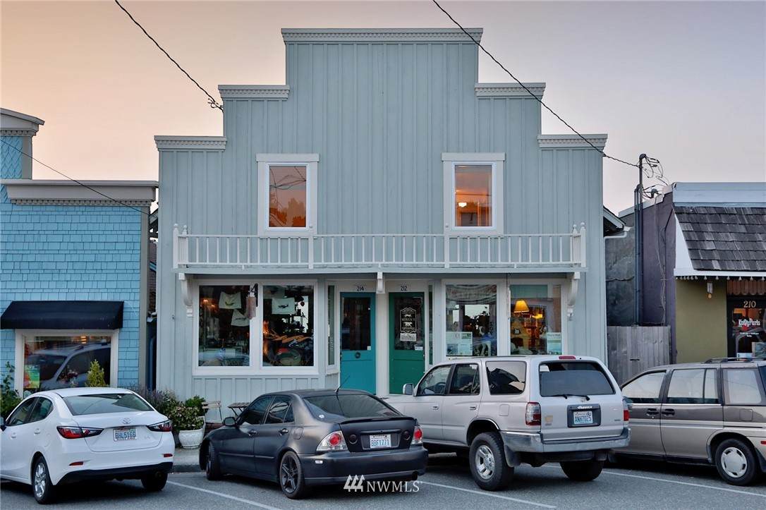 212 1st Street - Photo 1