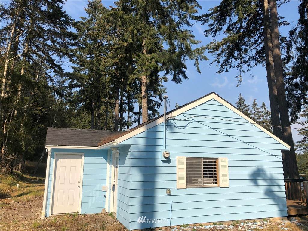 1016 Herron Boulevard - Photo 1