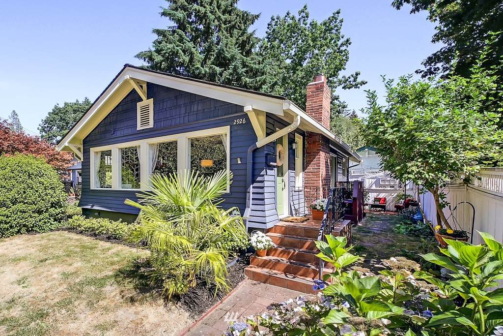 2926 Walnut Avenue - Photo 1