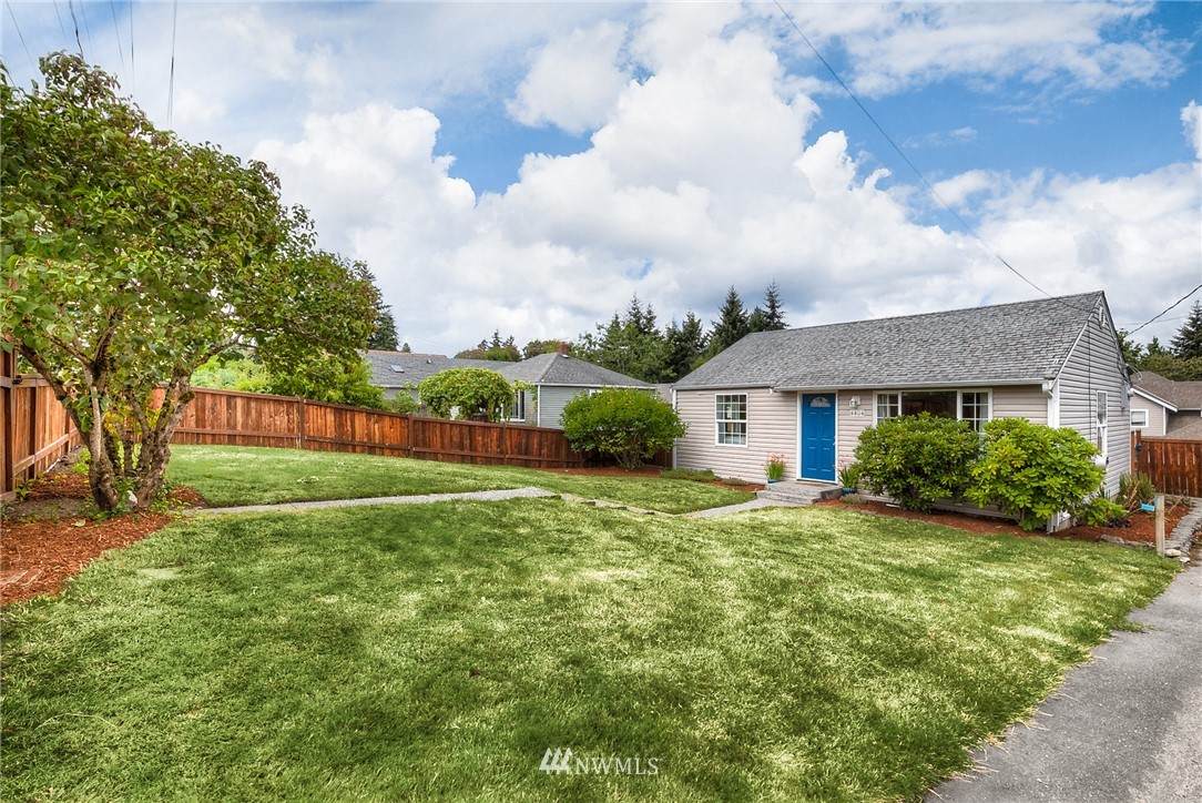 4404 173rd - Photo 1