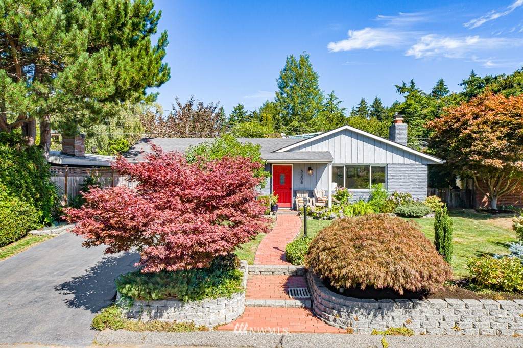 3208 113th Street - Photo 1