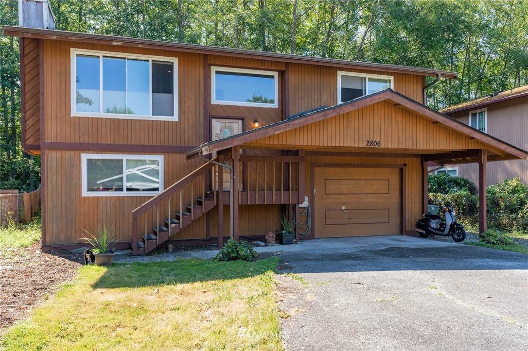 2806 Cowgill Avenue - Photo 1
