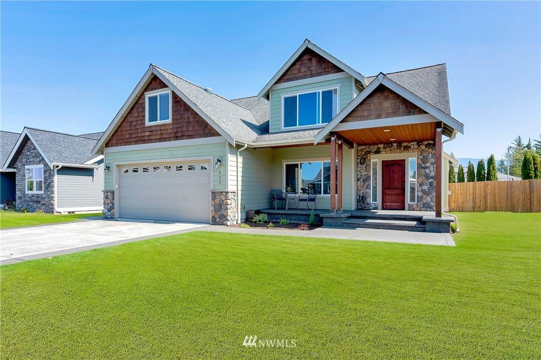 822 Maple Ridge Drive - Photo 1