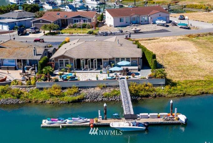 2254 Mariners Way - Photo 1