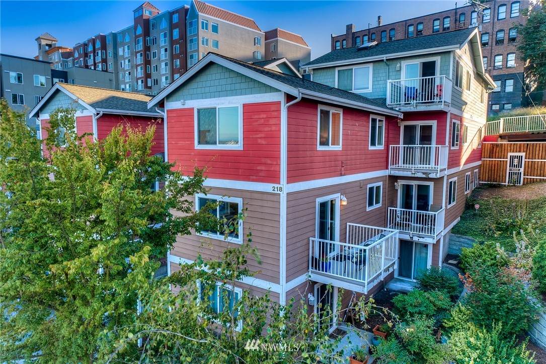 218 Broadway - Photo 1
