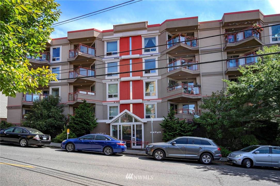 711 Denny Way - Photo 1