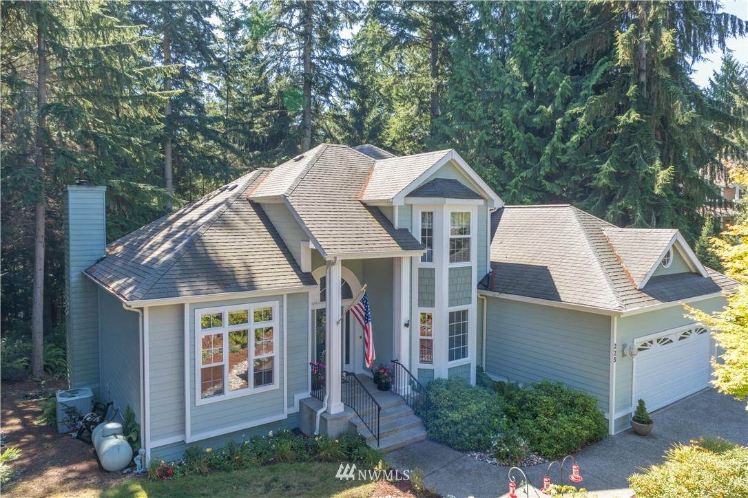 223 Edgewood Drive - Photo 1