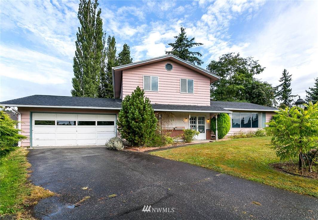 460 La Vista Place - Photo 1