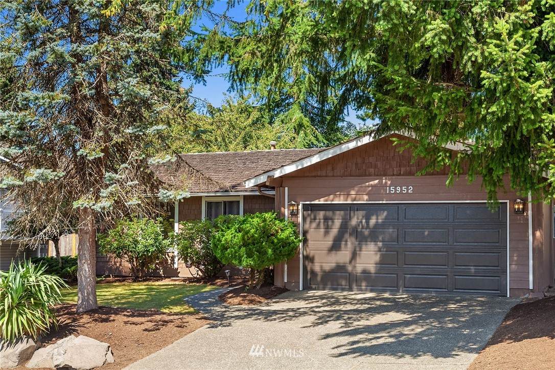 15952 176 Place - Photo 1
