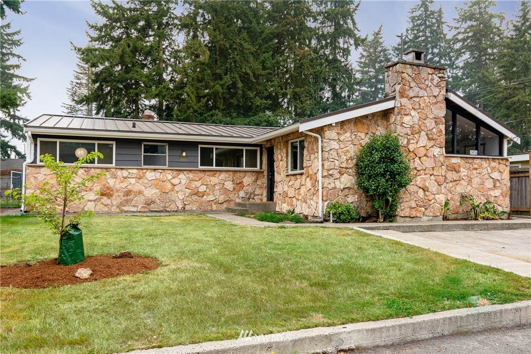 15751 Stone Avenue - Photo 1