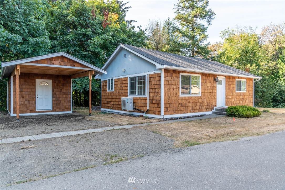 1314 Canyon Lane - Photo 1