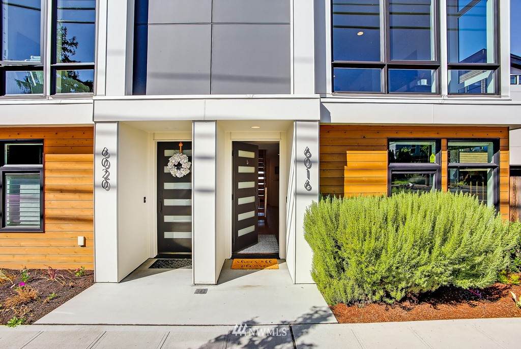 6016 Admiral Way - Photo 1