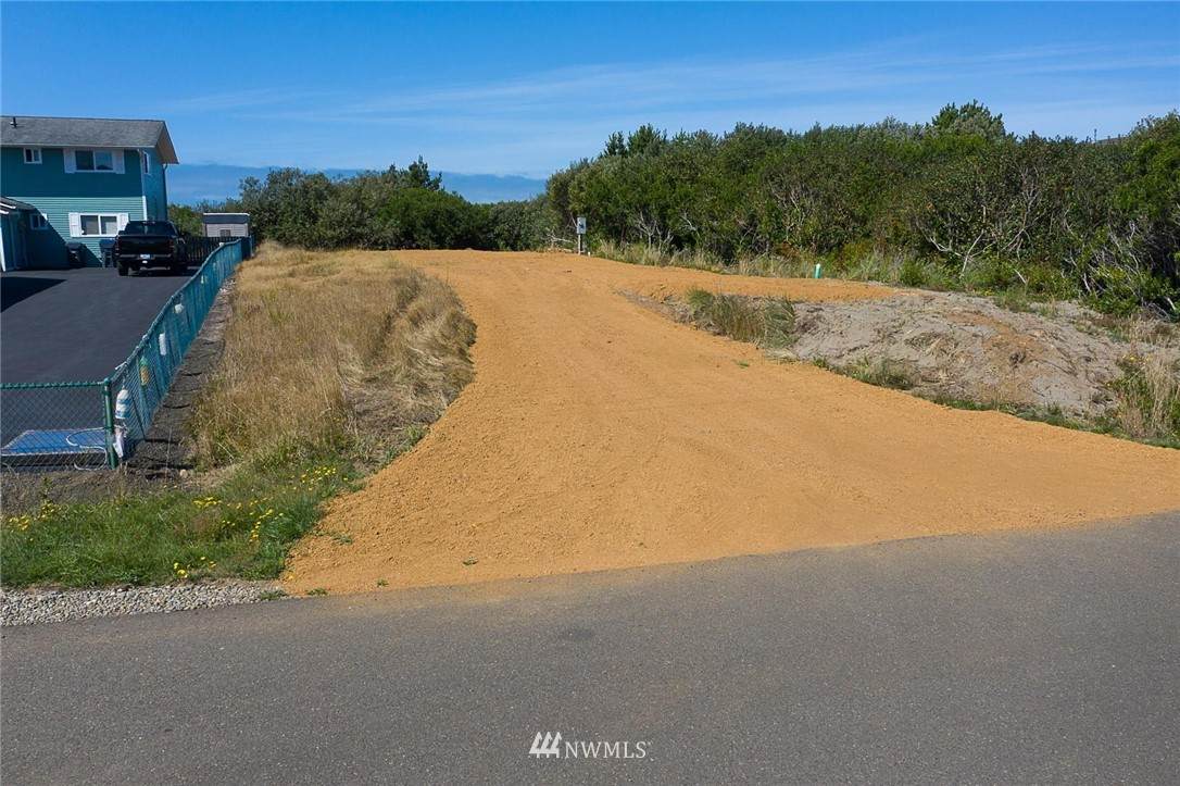 543 Sand Dune Avenue - Photo 1