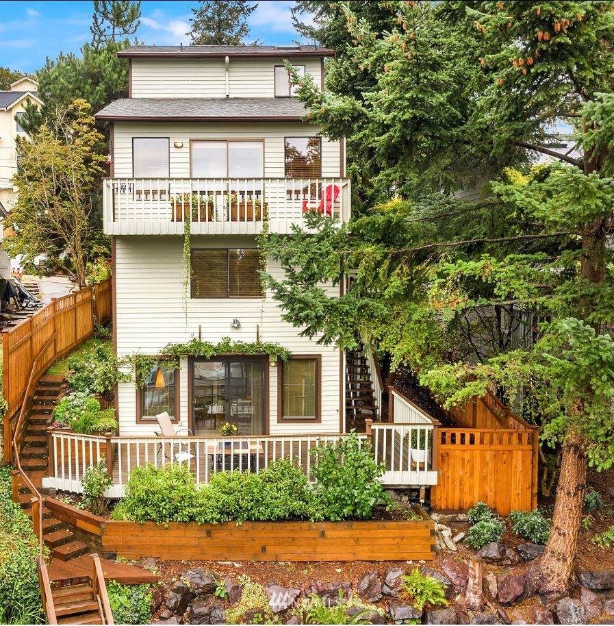 2818 4th Avenue - Photo 1