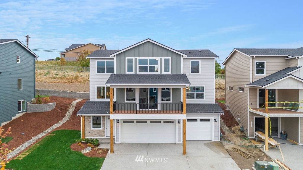 4027 60th Drive - Photo 1