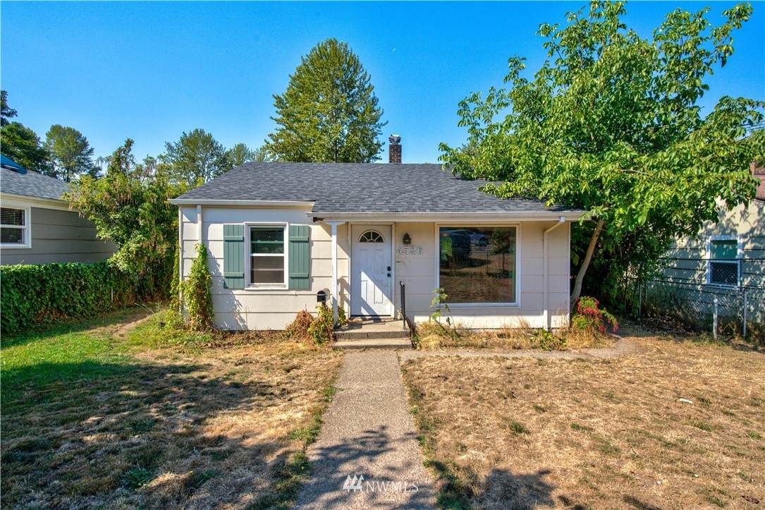 4526 E Street - Photo 1