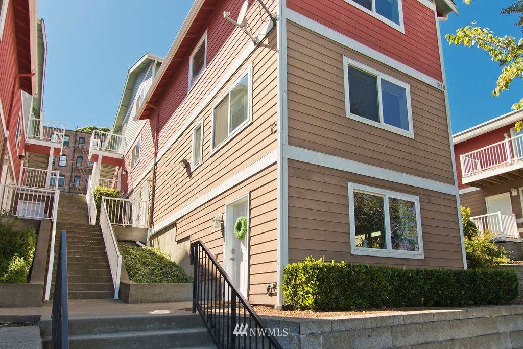 218 Broadway - Photo 1
