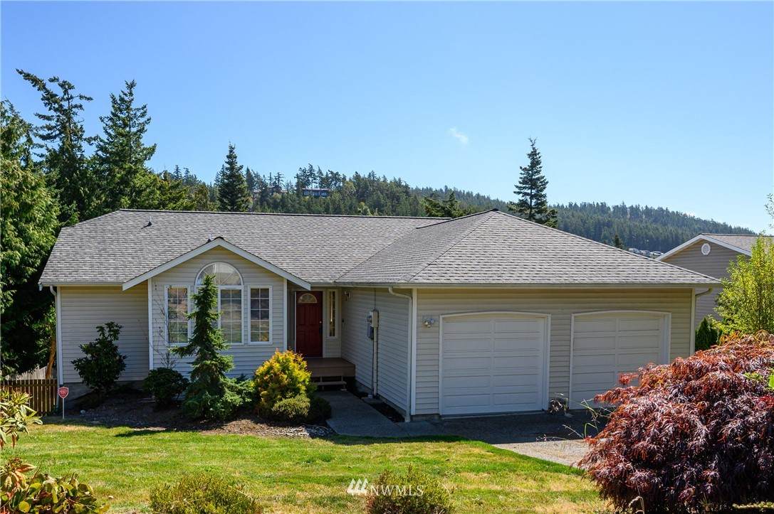 4409 Kingsway - Photo 1