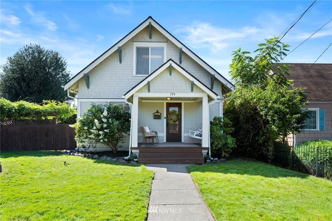 724 4th Avenue - Photo 1