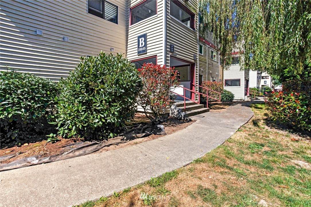 29645 18th Avenue - Photo 1