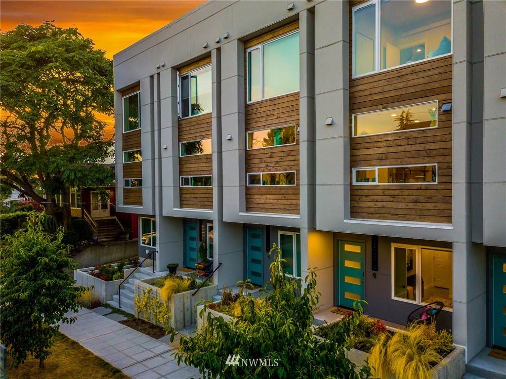 4300 Willow Street - Photo 1