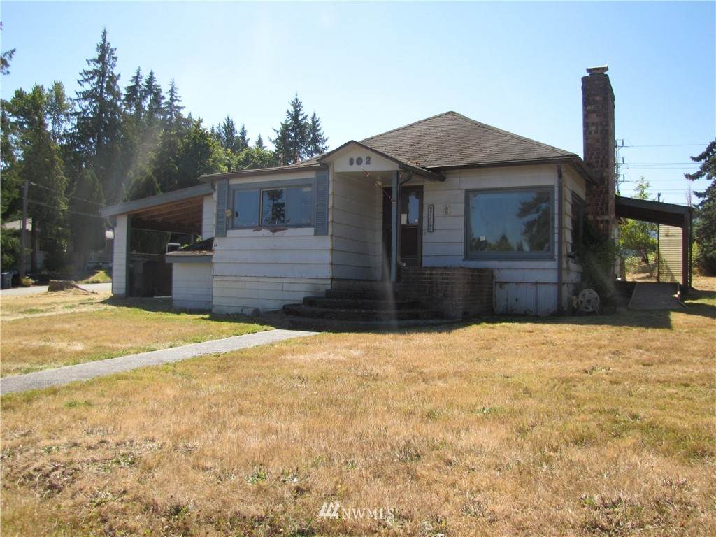 802 15th Street - Photo 1