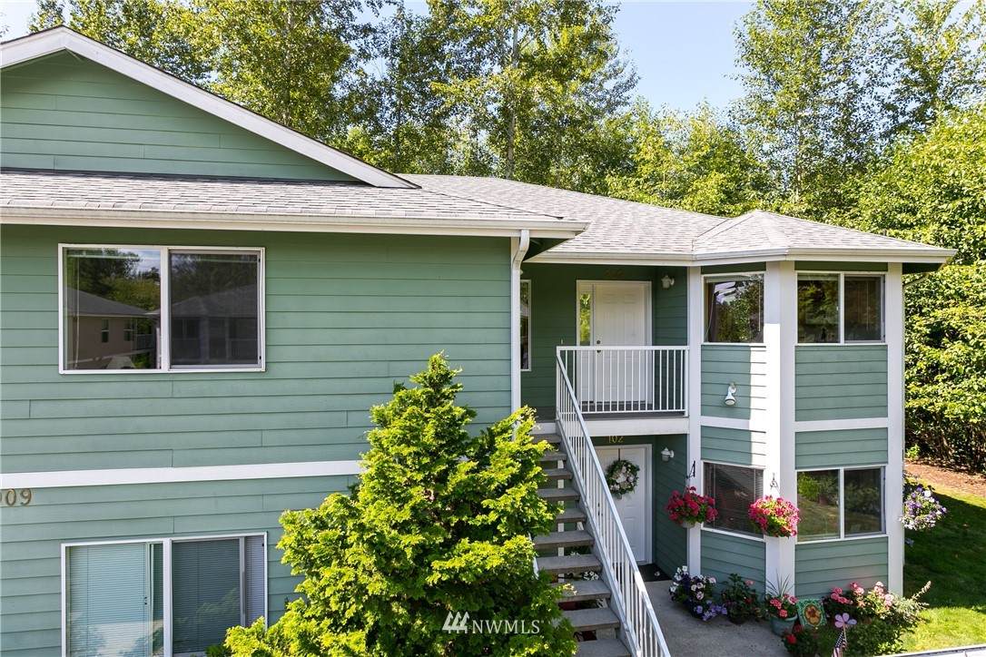 909 Orchid Place - Photo 1
