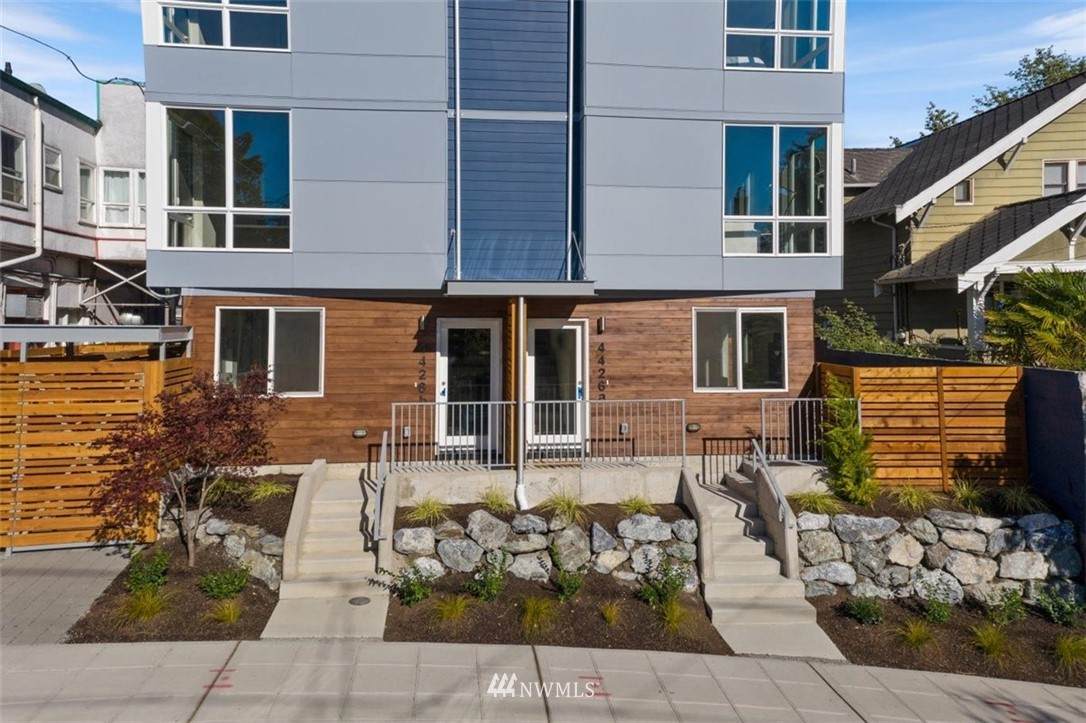 4426 4th Avenue - Photo 1